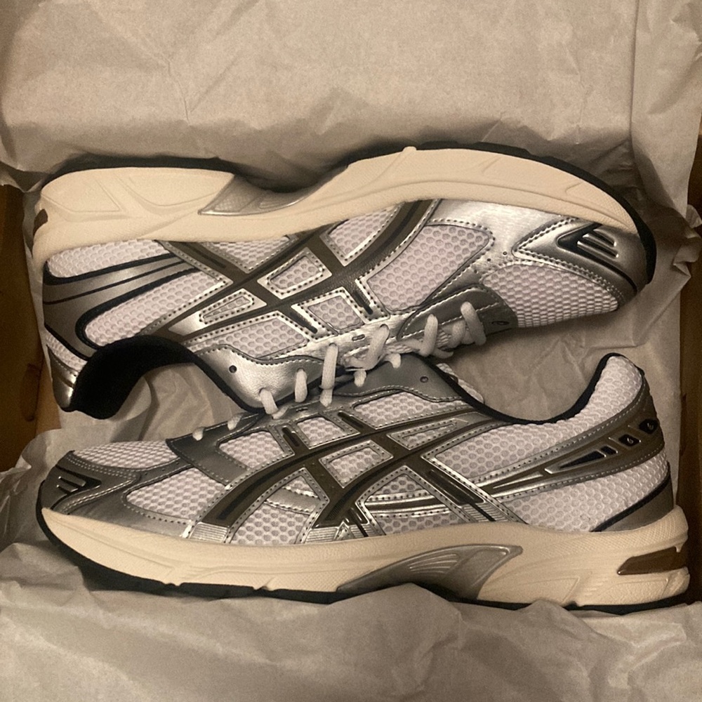 (Sold)ASICS gel 1130 clay canyon